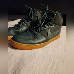 NIKE Court Borought Mid Winter 'Outdoor Green'
